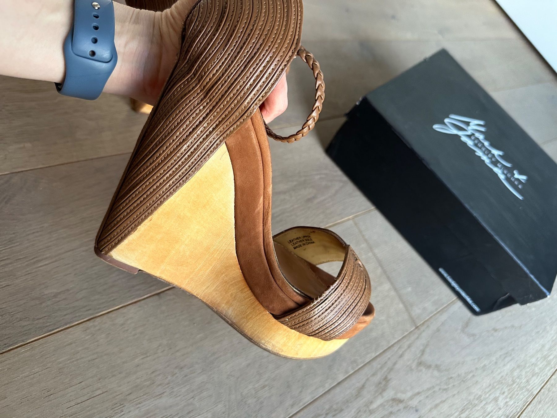 Scarpe da donna: Badgley Mischka leather Sandal, – Usato da Zug venduto da Nat.yushkevich 1