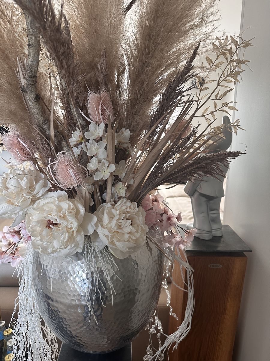 Tutte le decorazioni: Blumentopf mit Trocken-/Kunstblumen Gesteck – Usato da Dübendorf venduto da 9320 2