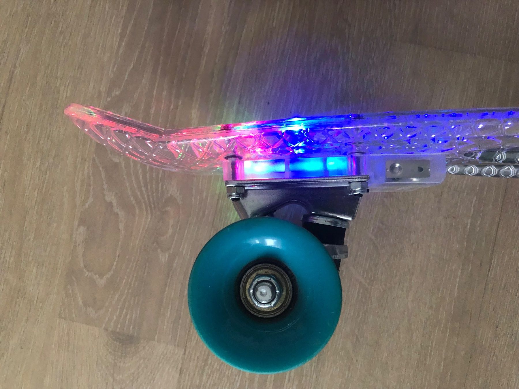 Penny Skateboards Skateboards: Cooles Penny-Board mit LED Leuchten – Usato da Thalwil venduto da holoarte 2