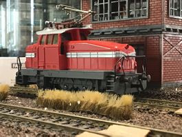 MÄRKLIN HENCHEL H0 rot mit Pantograph guter Zustand