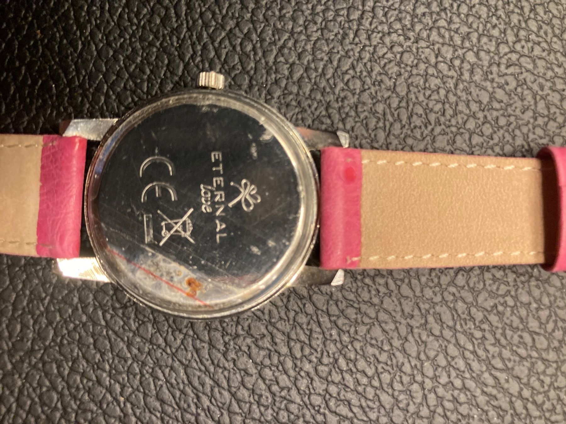 Orologi: Eternal LOVE – Nuovo (secondo la descrizione) da Wilderswil venduto da Feldbach 4
