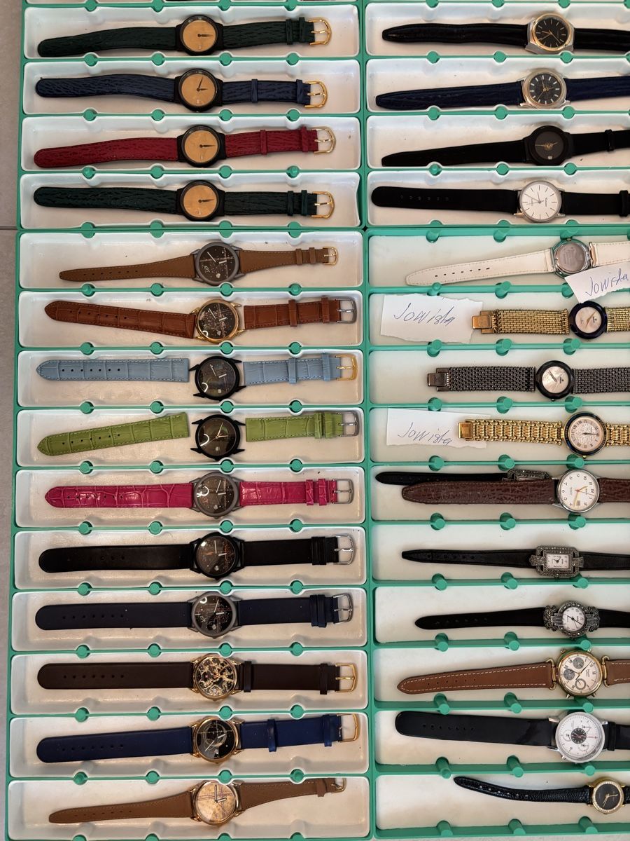 Orologi: 116 Uhren Lot – Nuovo (secondo la descrizione) da Rüti b. Büren venduto da CenicAG 1