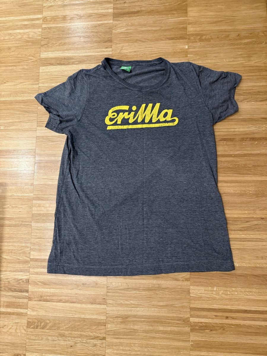 T-Shirts: Grey T-shirt – Gebraucht aus Adliswil von Marjin