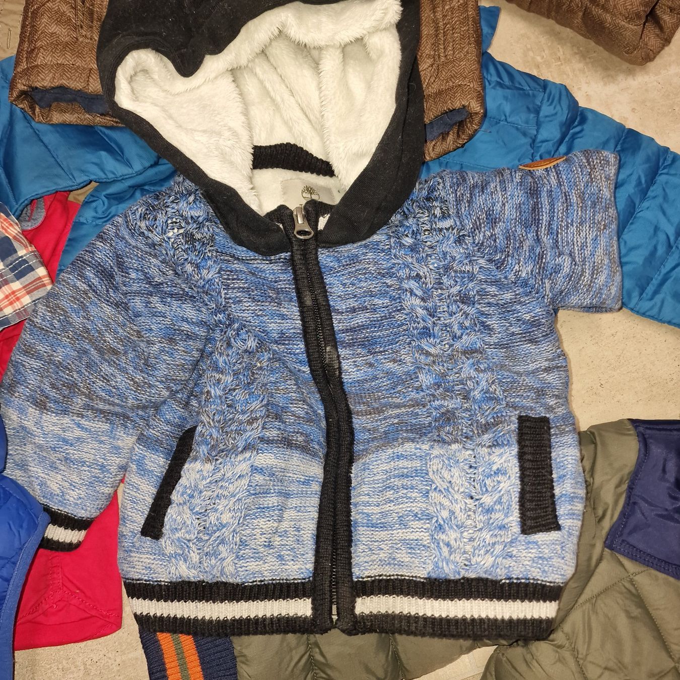 Lotti & Set di vestiti: Jungen Kleiderpaket Gr. 80/86 – Usato da Chur venduto da RICPE99 3
