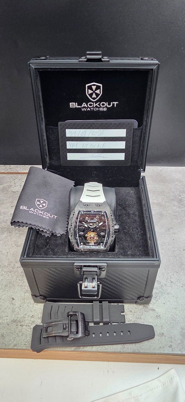 Uhren: Black Out – Neu und originalverpackt aus La Chaux-de-Fonds von curtitswisswatches 1