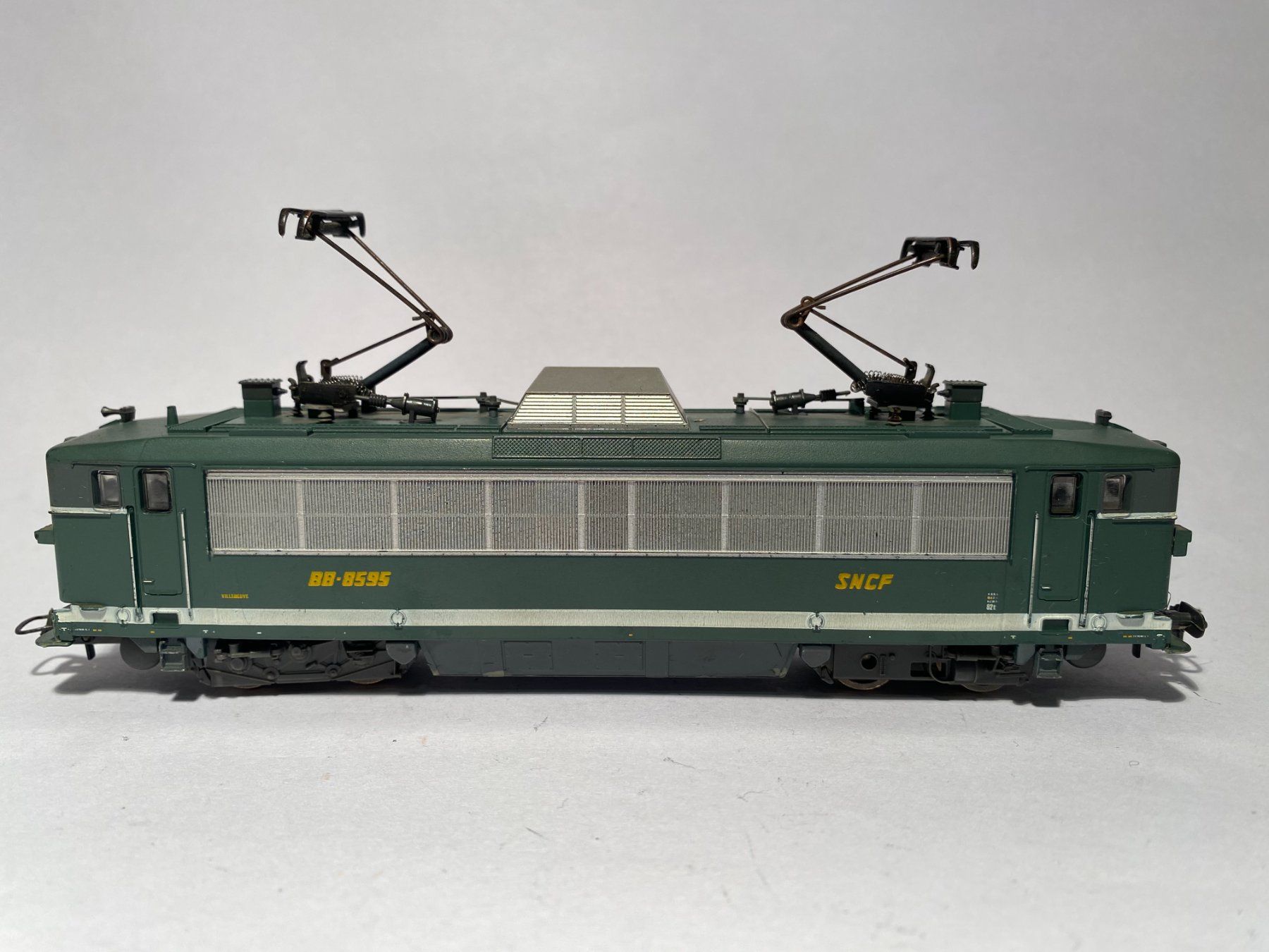 Lima Modellini di ferrovie: Lima E-Lok BB 8595 SNCF grün, DC Analog – Usato da Buchrain venduto da Modellbahn11