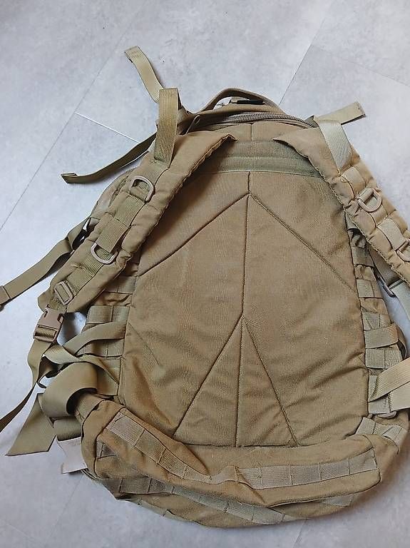 Zaini: Bellum Designs Assault Pack – Usato da Rothenfluh venduto da tho_rly2 3