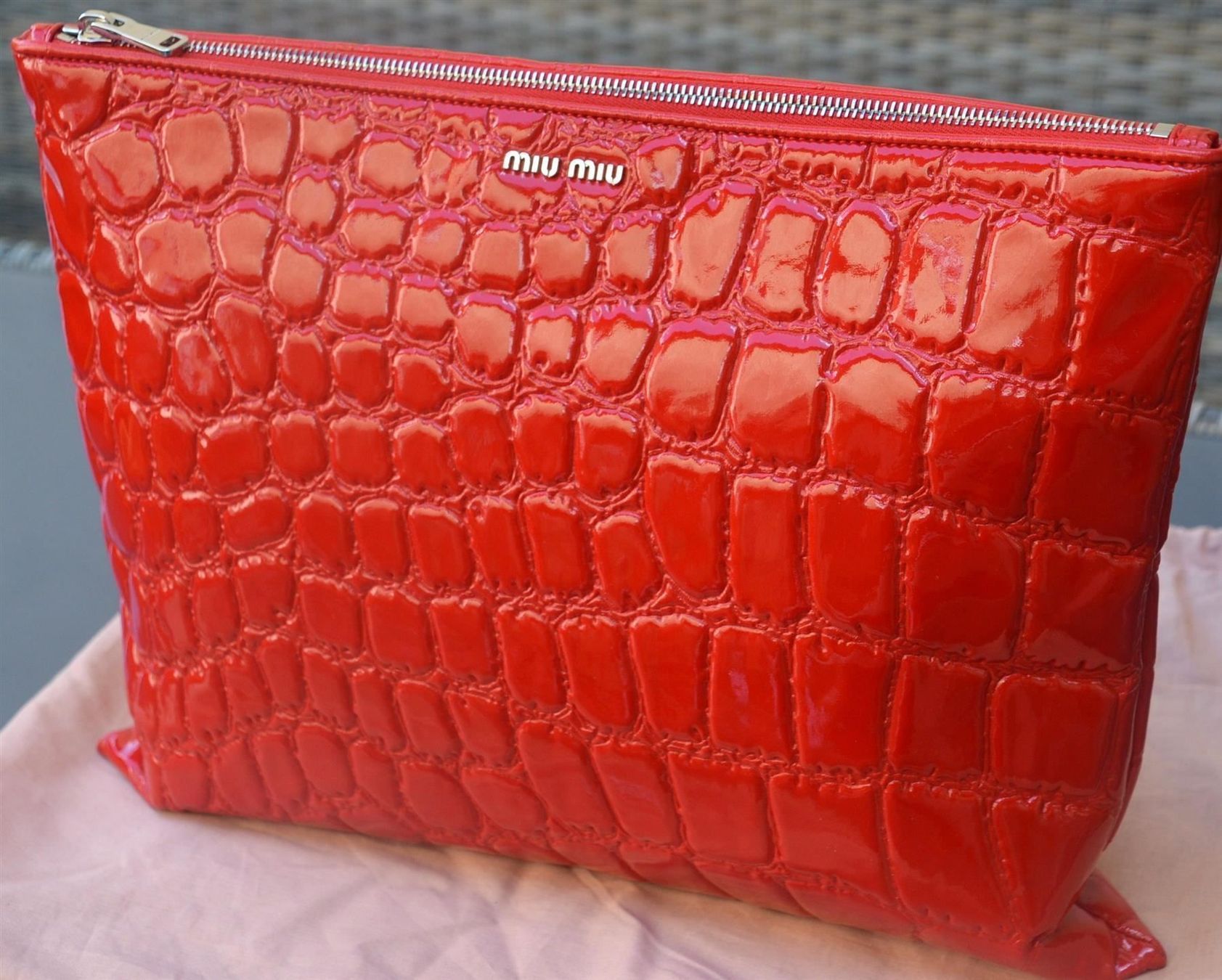 Miu Miu Taschen für Damen: Tasche / grande pochette Miu Miu – Gebraucht aus Collonges von Auganien 5