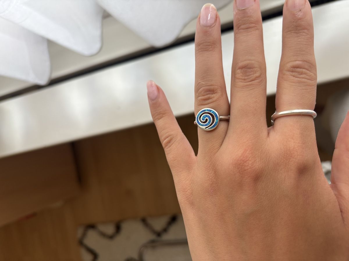 Anelli: Sterling Silver Blue Opal Spiral Ring Everyday Round Ring 52 – Usato da Zürich venduto da Rochfordevelyn