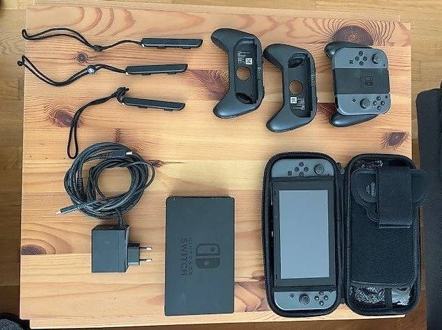 Console: Nintendo Switch très peu servi et très complète – Usato da La Tour-de-Peilz venduto da LTDP