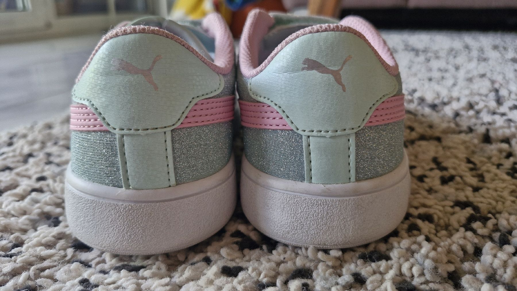 Puma Schuhe für Mädchen: Puma Glitzer Sneaker Kinderschuhe 34 – Neu (gemäss Beschreibung) aus Basel von Andrealin 1