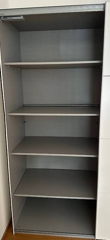 Armoires: Kleiderschrank – D'occasion à Zürich par artflck 3