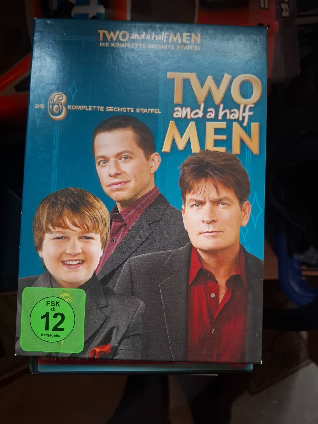 Tutti i DVDs: Two and a Half Men Staffel 5 & 6 Boxset DVD – Usato da Münchenbuchsee venduto da Twertor 1
