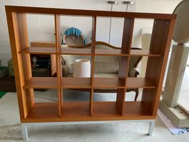 Regal aus Holz freistehend Länge 162 cm