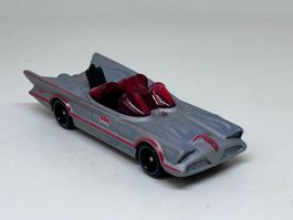 Hot Wheels TV Series Batmobile #121