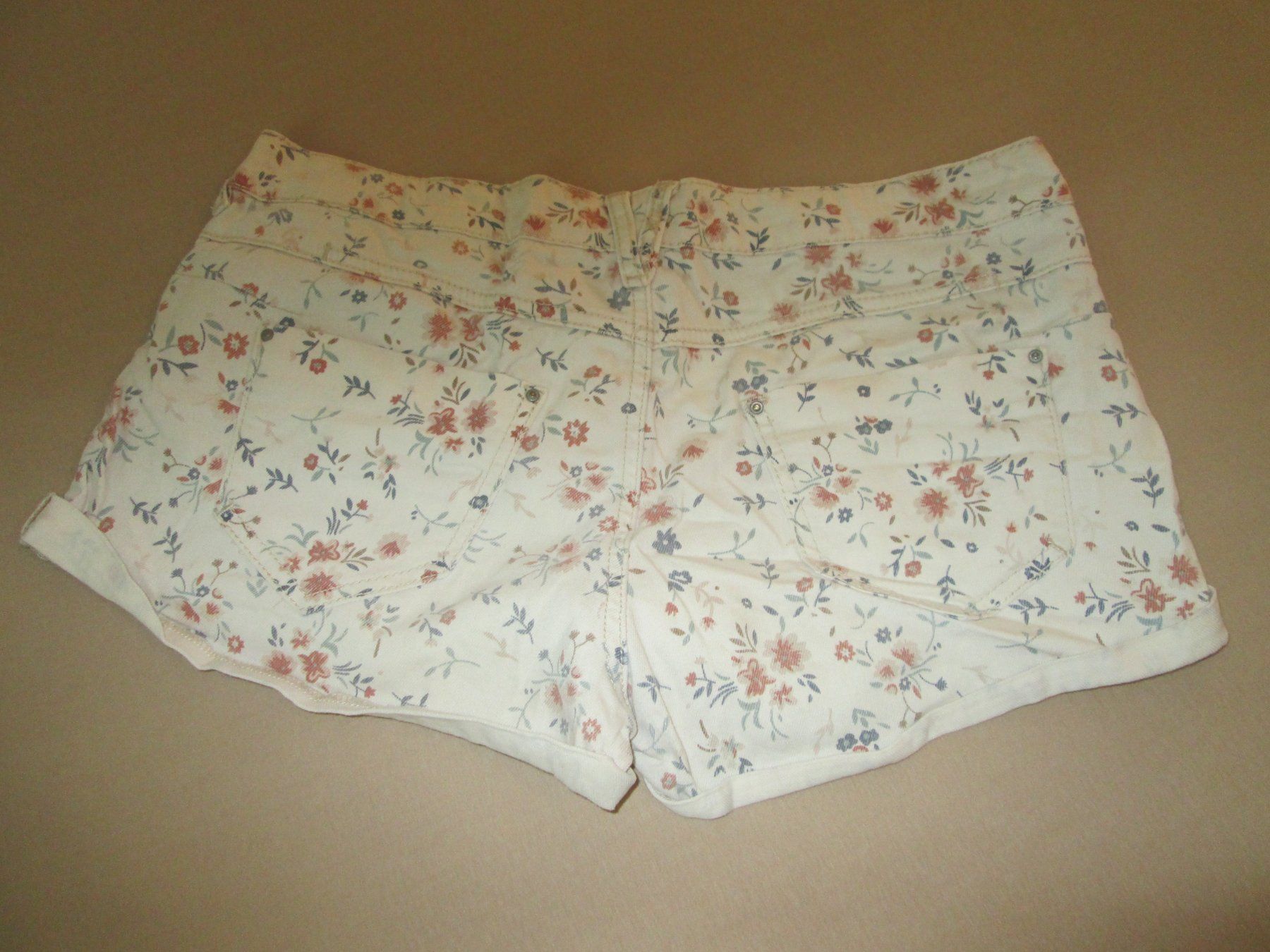 Pimkie Pantaloni: Coole Hot Pants – Usato da Neuchâtel venduto da Dualseele 1