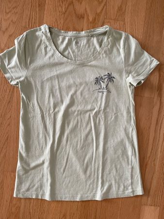 T-shirt C&A hellgrün Gr. XS Neuwertig