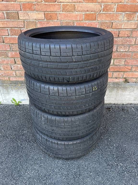 Pneumatici & Ruote complete: 235/35/19 Pirelli Sommerreifen  – Usato da Frasnacht venduto da nobloff