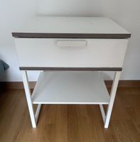 Nachttisch weiss – mit Schublade und Ablagefach