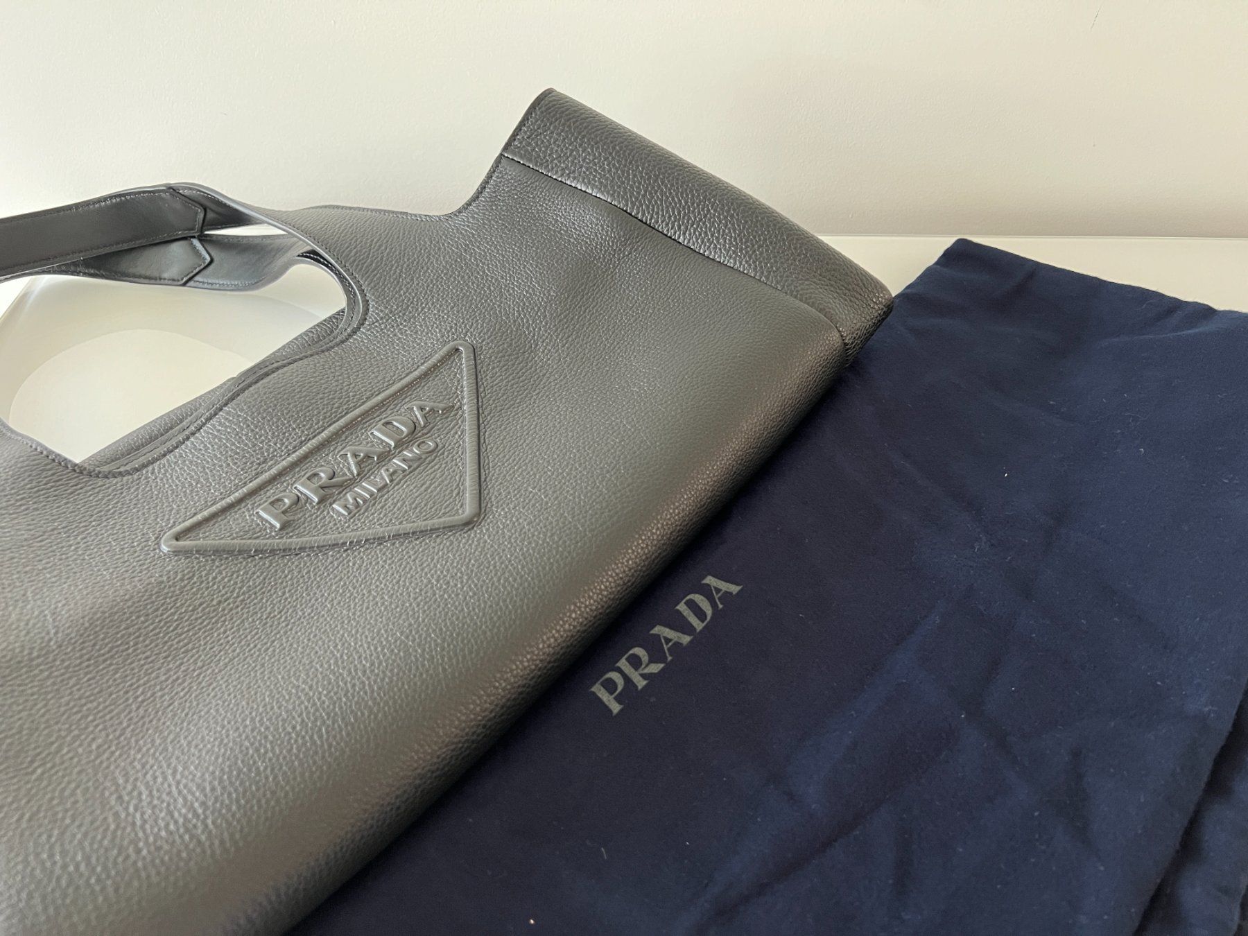 Prada Borse: PRADA UNISEX TOTE BAG 2VG092 – Usato da Oberhasli venduto da initiation 7