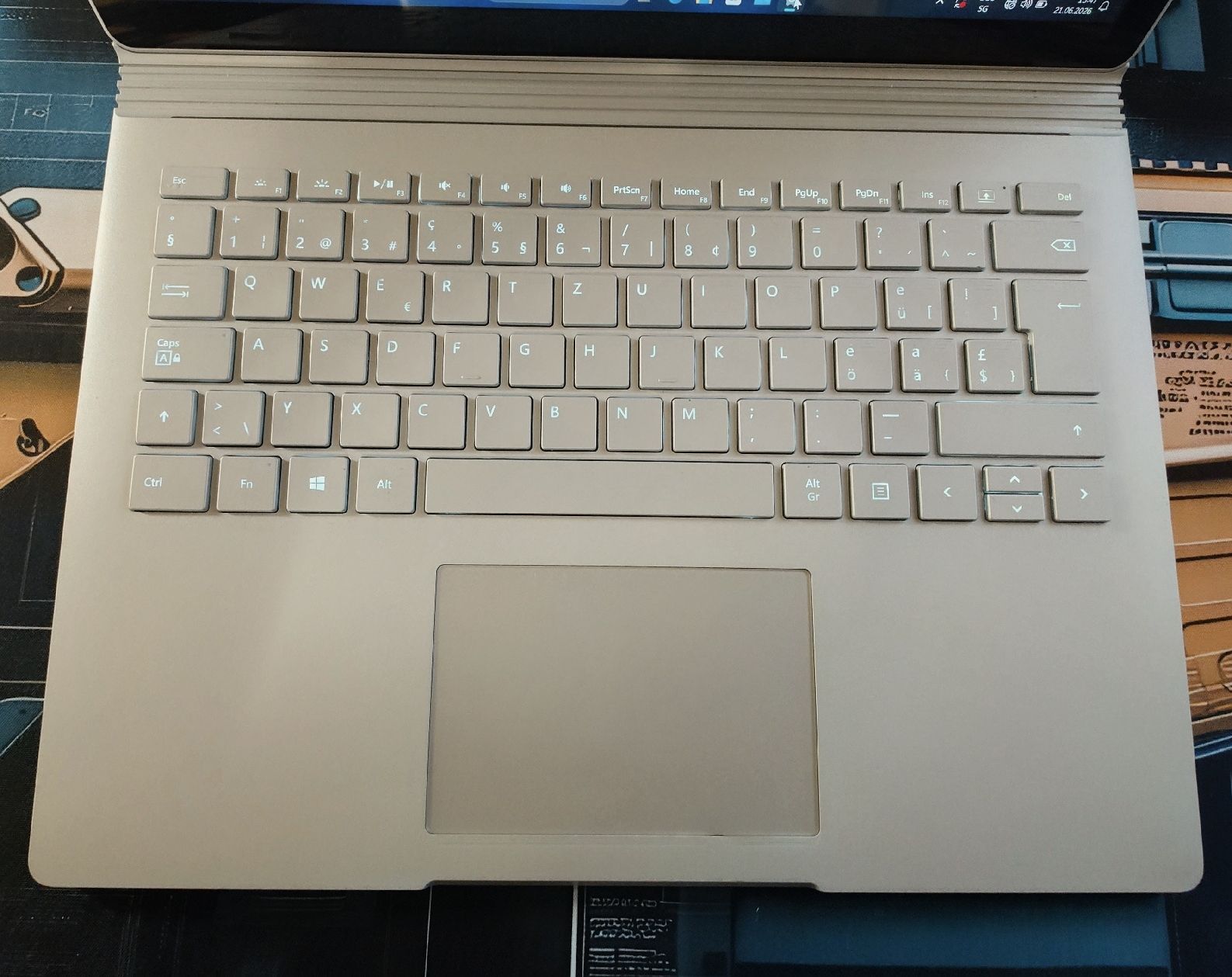 Microsoft Notebook: Microsoft Surface Book | i5 | 8GB | 256GB SSD  | Win 11 Pro – Usato da Ennetmoos venduto da Faders 3