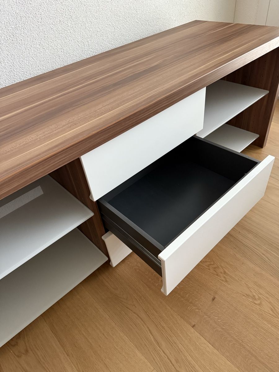 TV Möbel: Lowboard – Gebraucht aus Honau von LANYIDOUMA 1