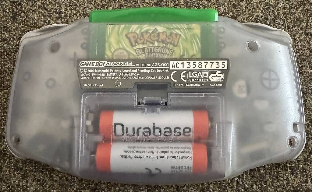 Nintendo Konsolen: Gameboy Advance + Pokemon Blattgrün Original – Gebraucht aus Volketswil von IT-Mac 1