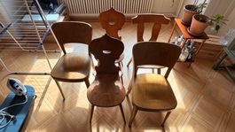 Set aus 5 Holzstühlen verschiedene Modelle gebraucht
