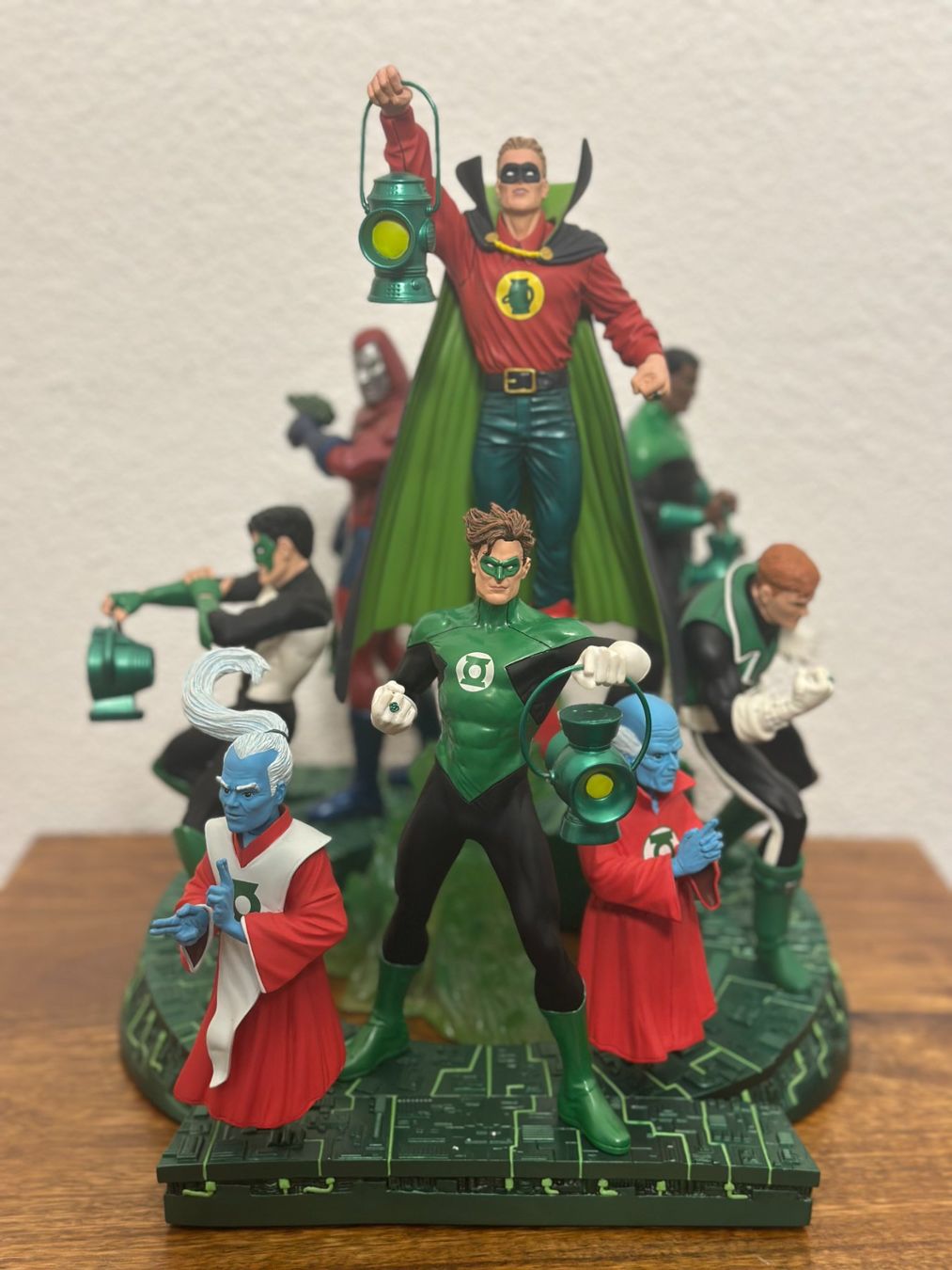 Statuette: DC Direct: Green Lantern Legacies Multi-Part Statue -3 Teile – Usato da Rotkreuz venduto da Mr.TeaLeaf 1