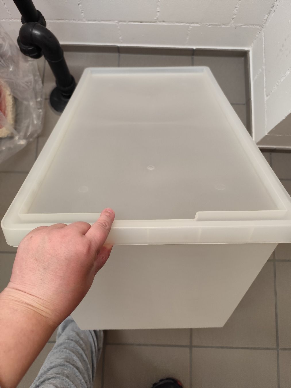 Recipients et similaires: Kunststoff Box  – D'occasion à Grossdietwil par bie_2bn5 2