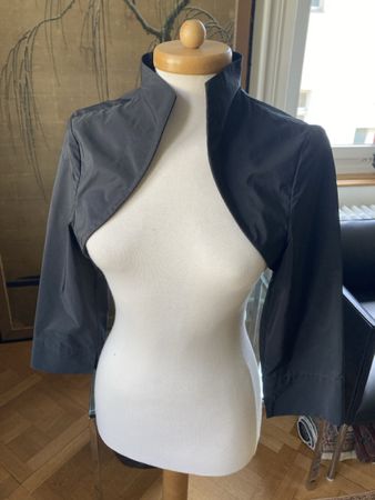 Sehr edles Bolero von Vera Mont, Gr. 34, schwarz