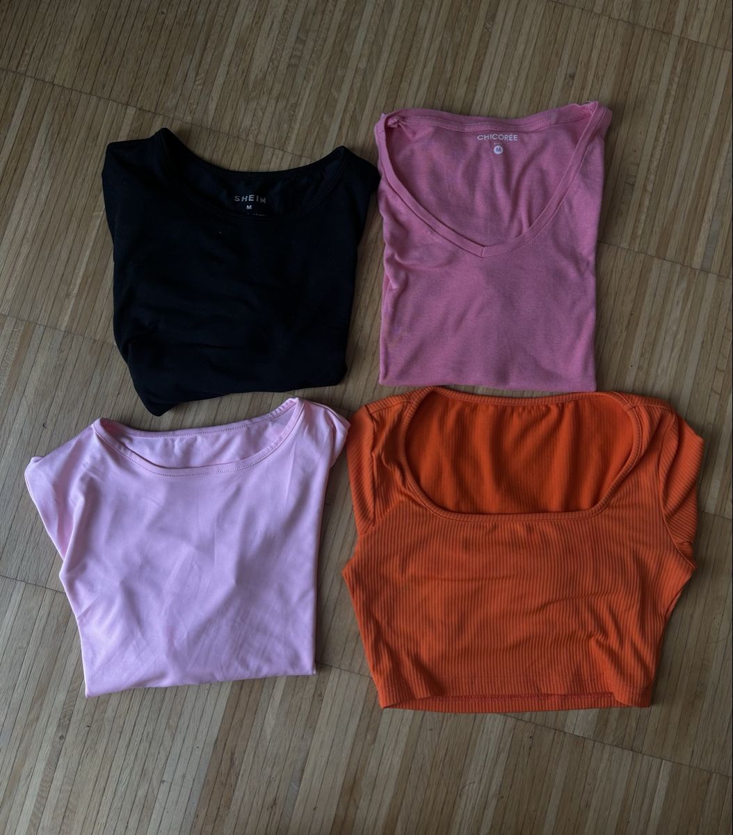 Camicette, T-shirt & Top: 4 Stücke T-shirts – Usato da Zürich venduto da dayalal