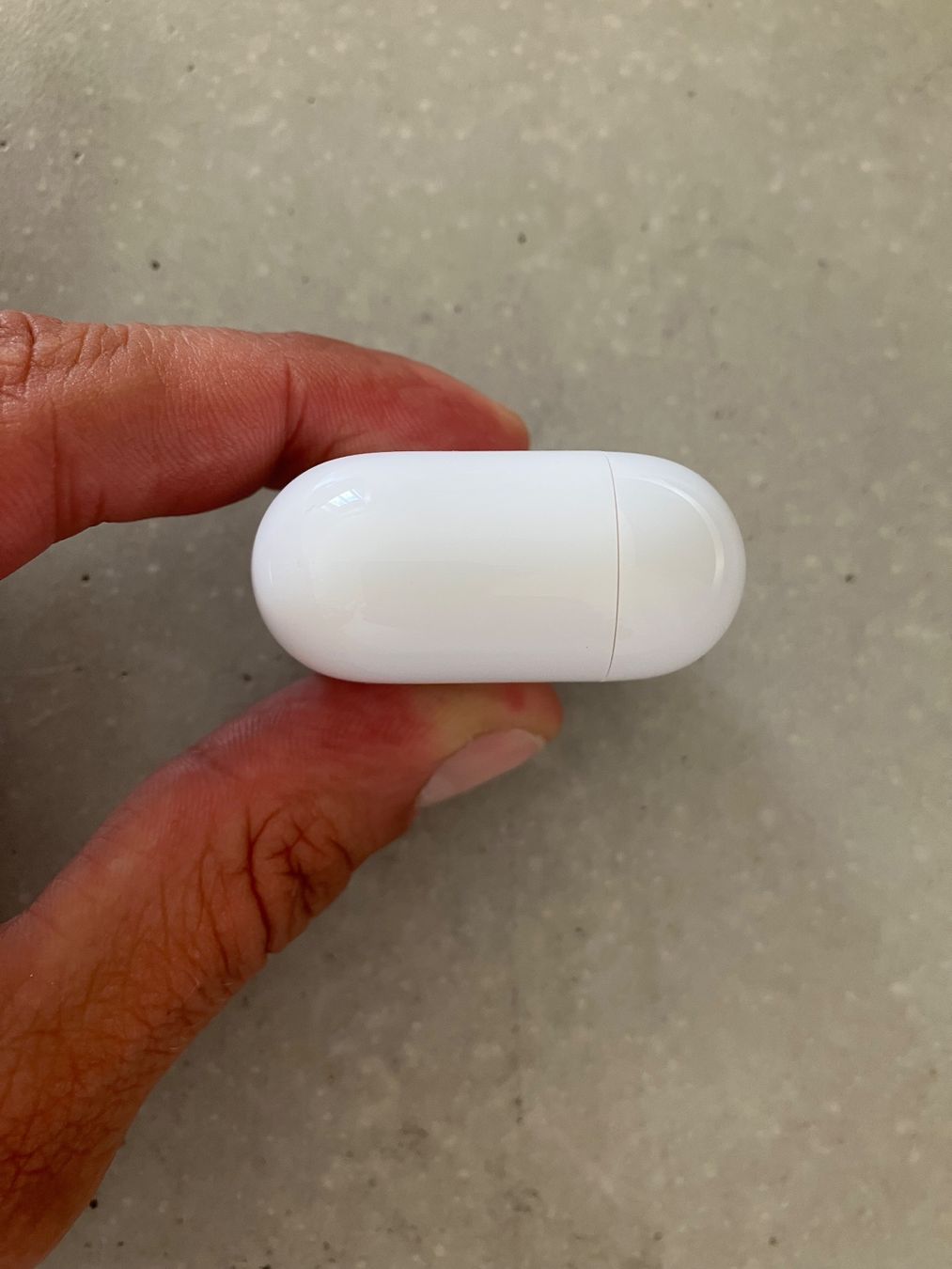 Apple Casques audio: APPLE AIRPODS 4 CASE ANC – D'occasion à Lausanne par mr.v 8