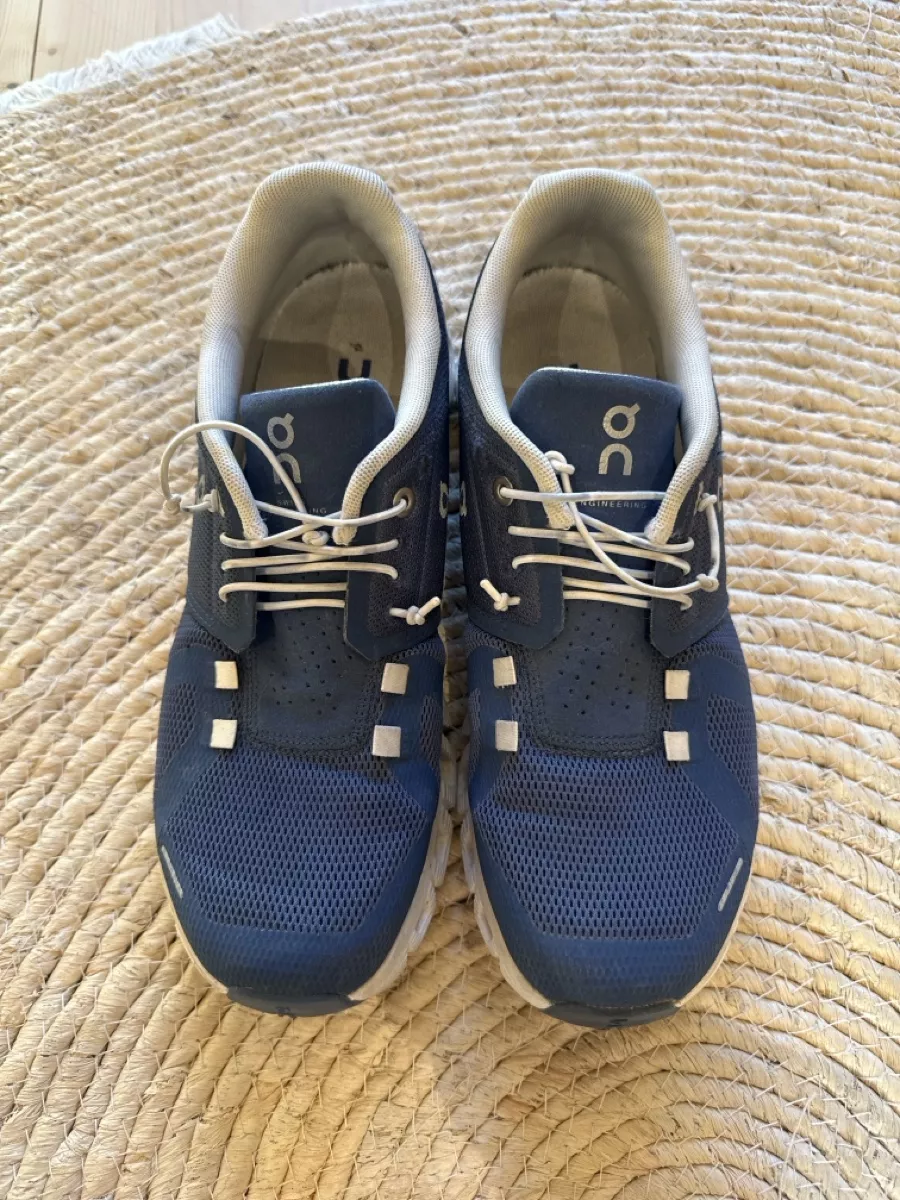 On Scarpe da donna: On Schuhe Grösse 40 – Usato da Utzigen venduto da lou40