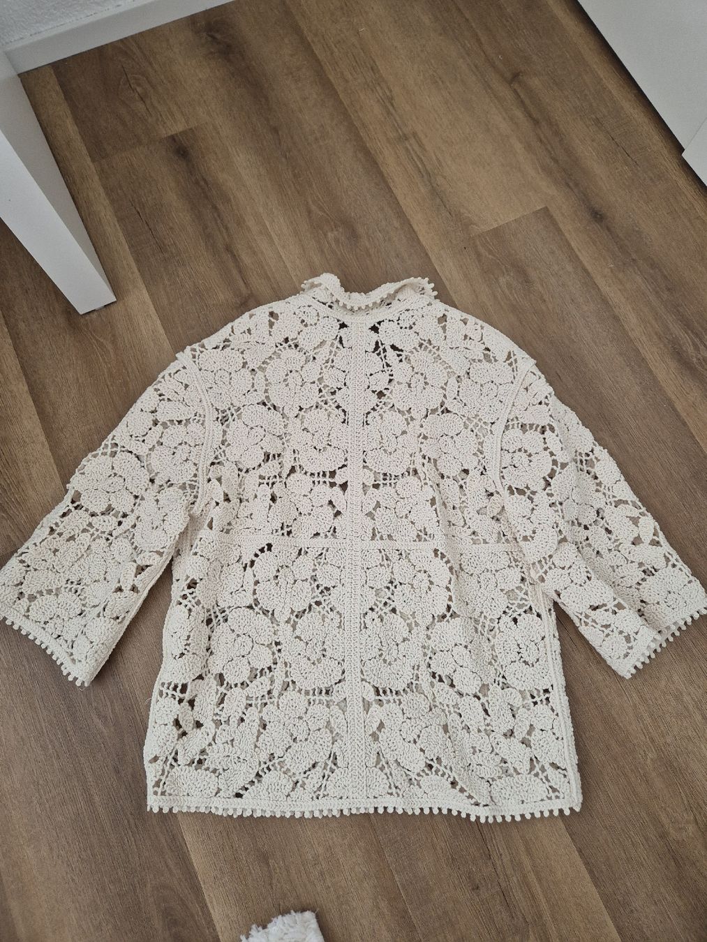 H&M T-shirt: H&M Premium Selection Häkelshirt – Usato da Niederhelfenschwil venduto da usa001 2
