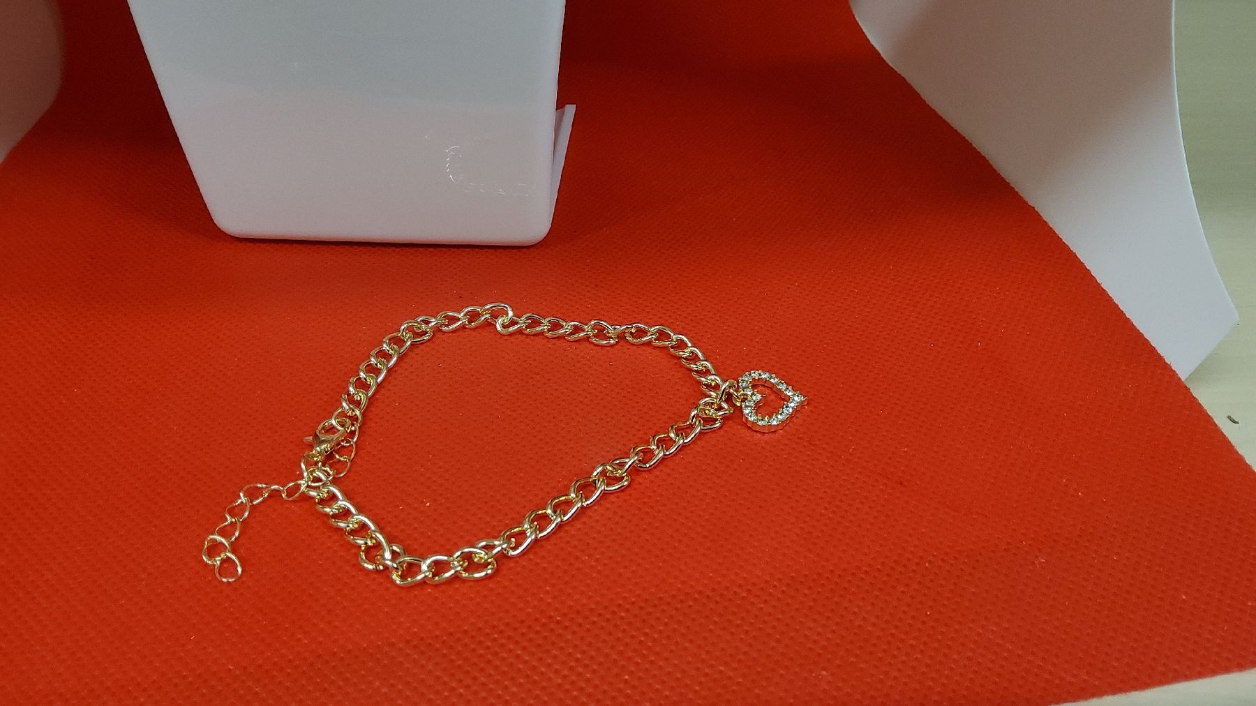 Bracciali & Braccialetti: Armband Herzchen mit Steinchen – Nuovo e nell'imballaggio originale da Herisau venduto da Nluanalucas