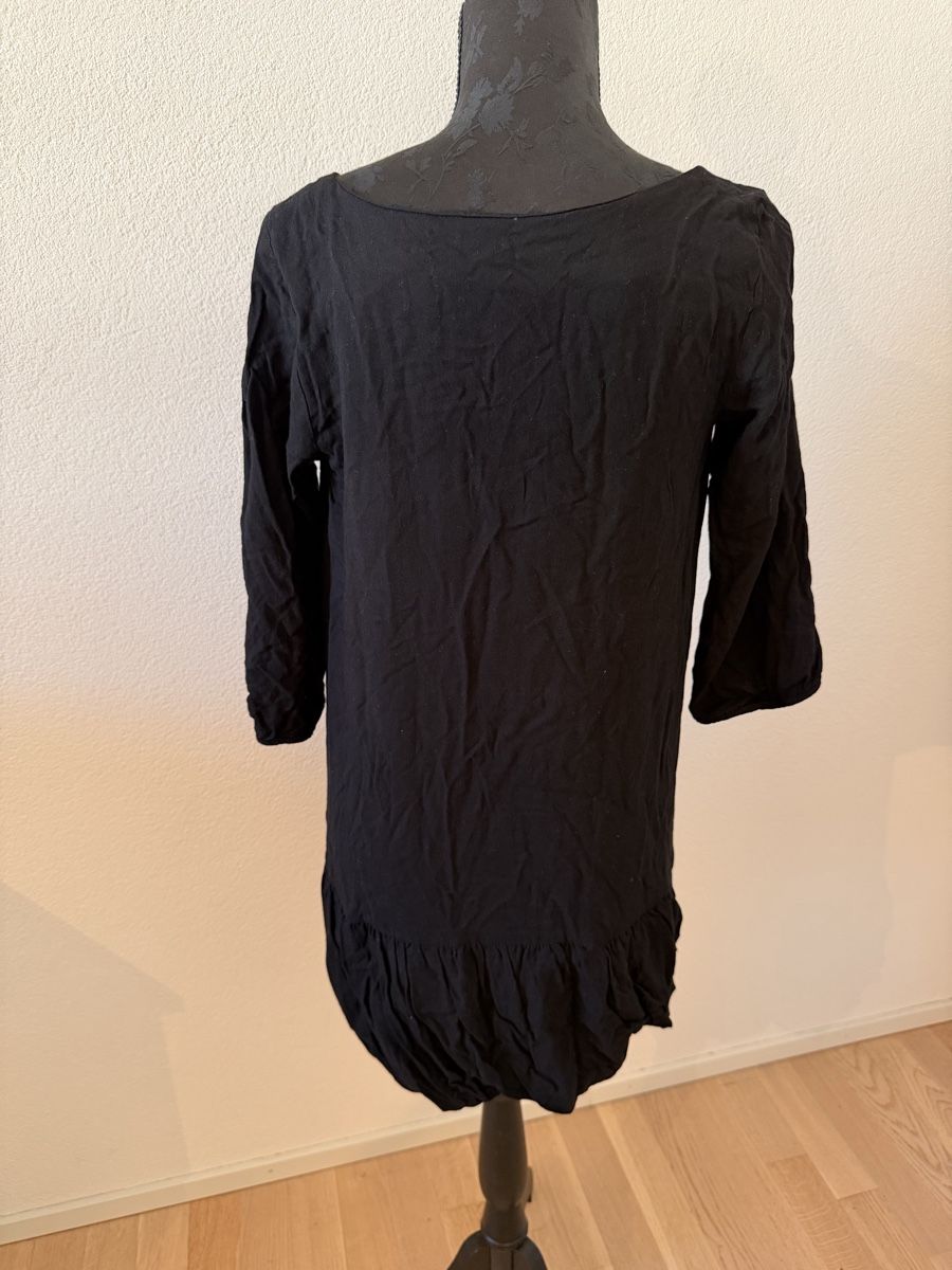 Sandro Vestiti: SANDRO Kleid Gr. 1 schwarz – Usato da Rorschach venduto da nan_8rts 1