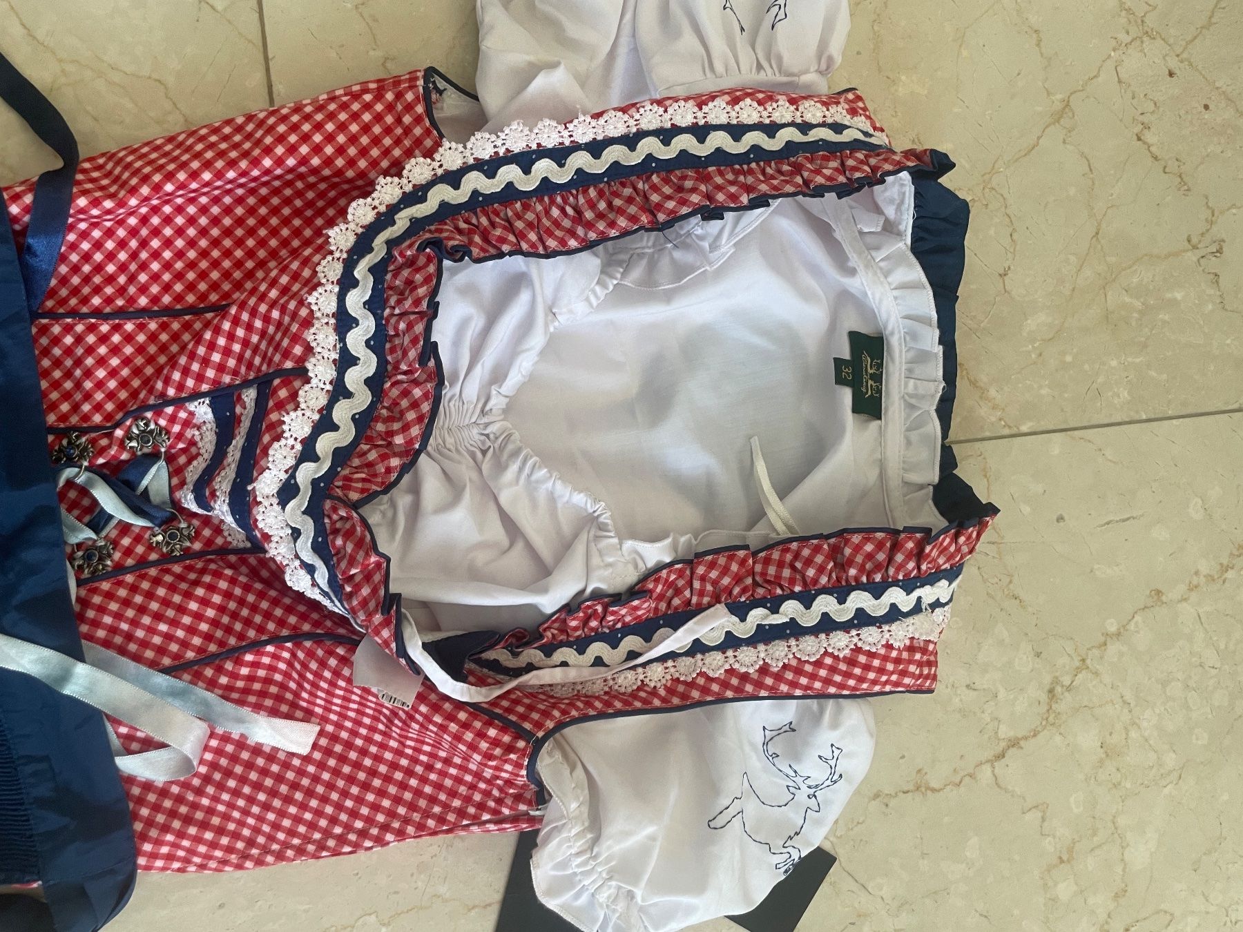 Vestiti: Wiesenkönig Dirndl inkl Bluse – Nuovo (secondo la descrizione) da Flüelen venduto da AU10 1
