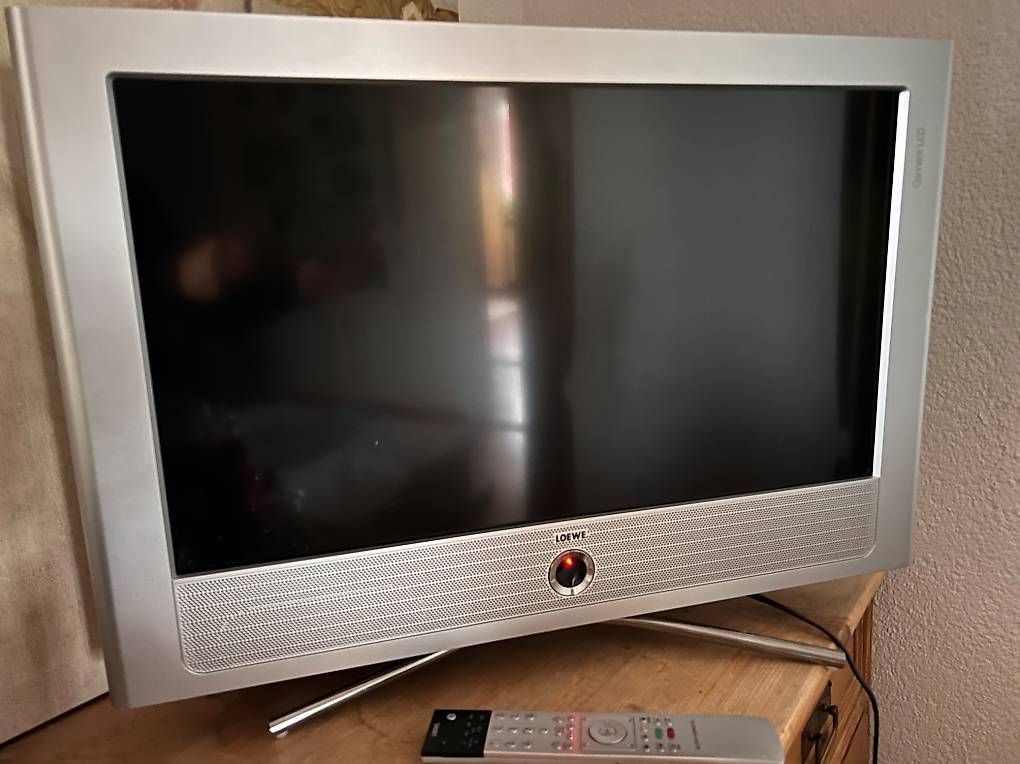 Fernseher: Fernseher LOEWE – Gebraucht aus Horgen von braids3