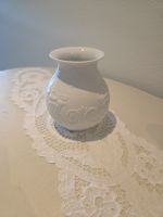 Kaiser Porzellan Vase Nr. 520 – W. Germany, Reliefdekor