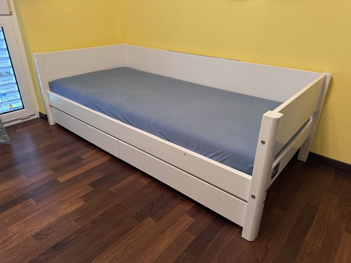 Flexa Letti: Flexa Kinderbett inkl. Bettschublade  – Usato da Fehraltorf venduto da Polo80