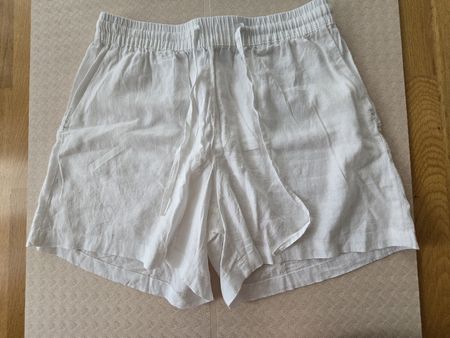 Neue ungetragene Shorts von Vero Moda Gr. M Leinenmix weiss