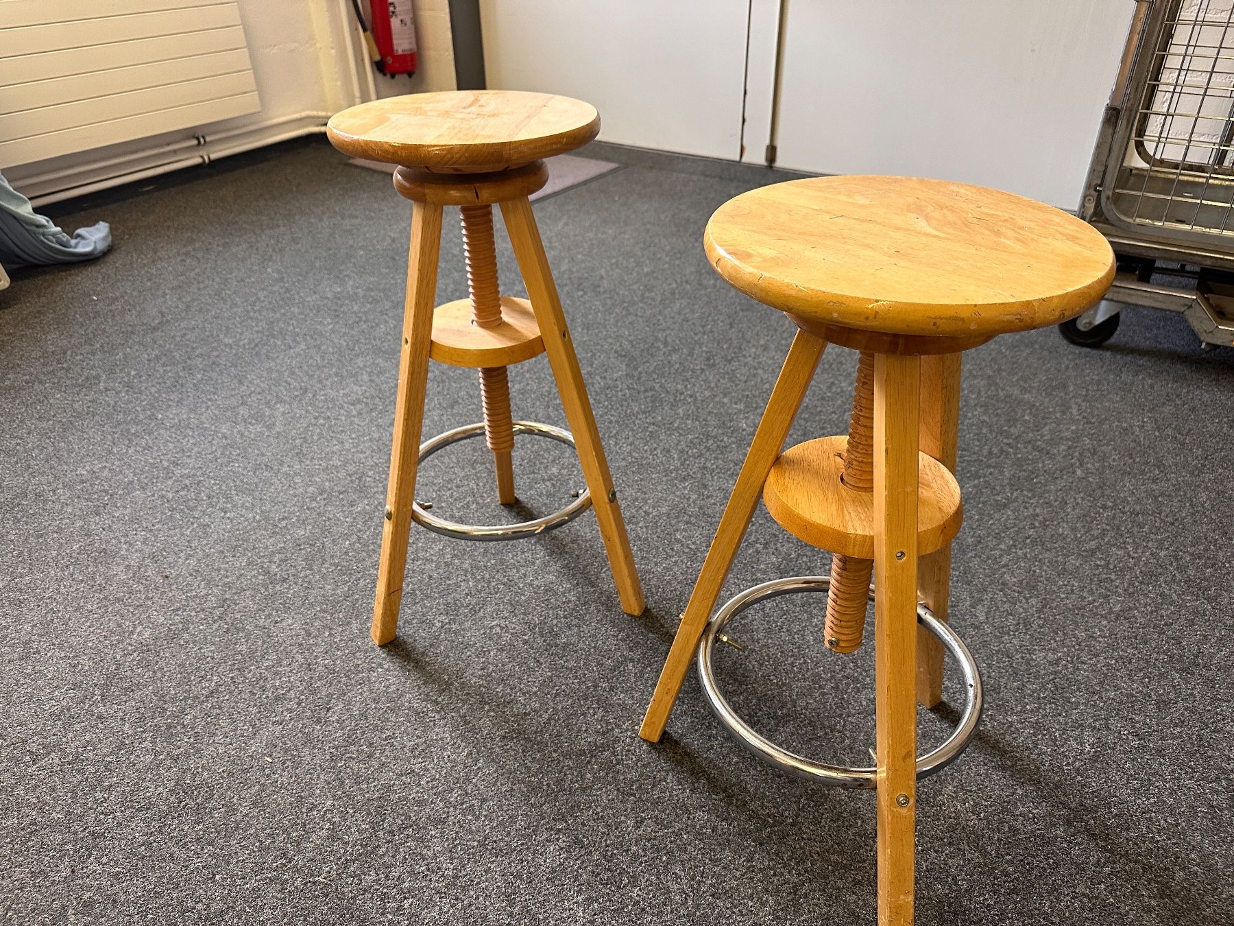 Sgabelli: Barhocker – Usato da Winterthur venduto da StiftungSchleife