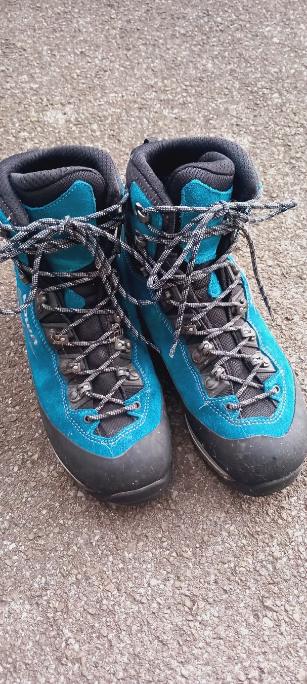 Lowa Chaussures femmes: Bergschuhe Lowa – D'occasion à Kaltbrunn par winston81 2