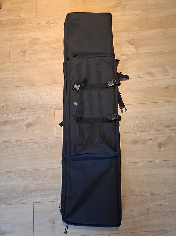Taschen: Waffenfutteral für 2 Stk., neu  – Gebraucht aus Näfels von rahel.___