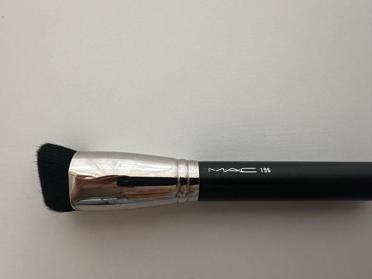 Mac Cosmetics Make-up: MAC 196 Synthetic Foundation Pinsel - Neuwertig – Usato da Brugg AG venduto da Keks.und.Kruemel 1