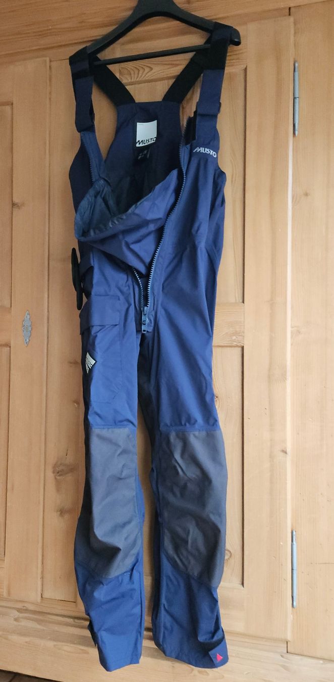 Musto Completi, tute sportive e funzionali: Segelanzug – Usato da Sarnen venduto da sivani01 4