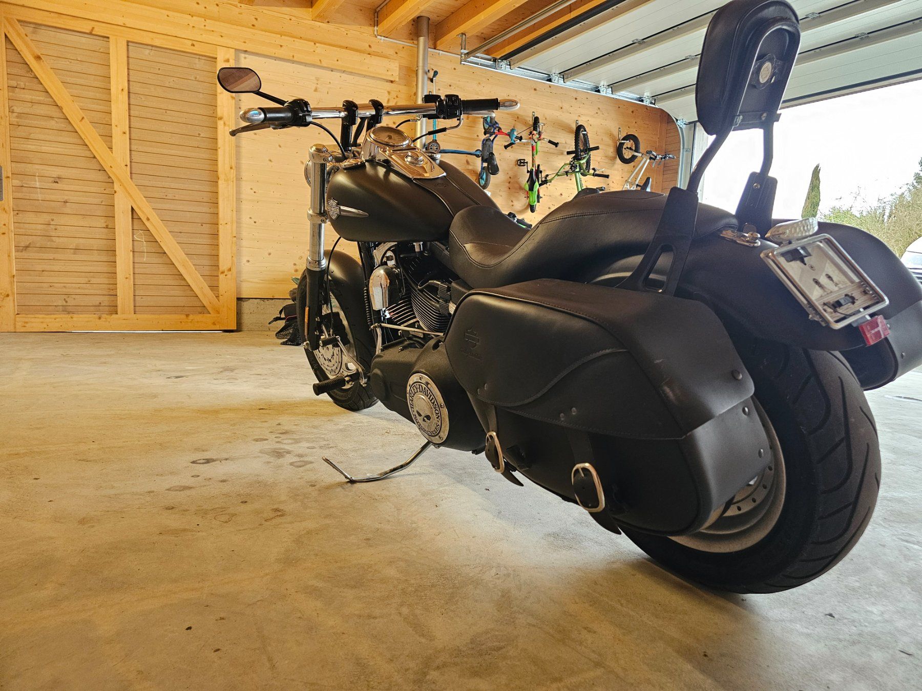 Harley-Davidson Chopper: HARLEY-DAVIDSON FXDF Dyna Fat Bob – Gebraucht aus Aarberg von eldel