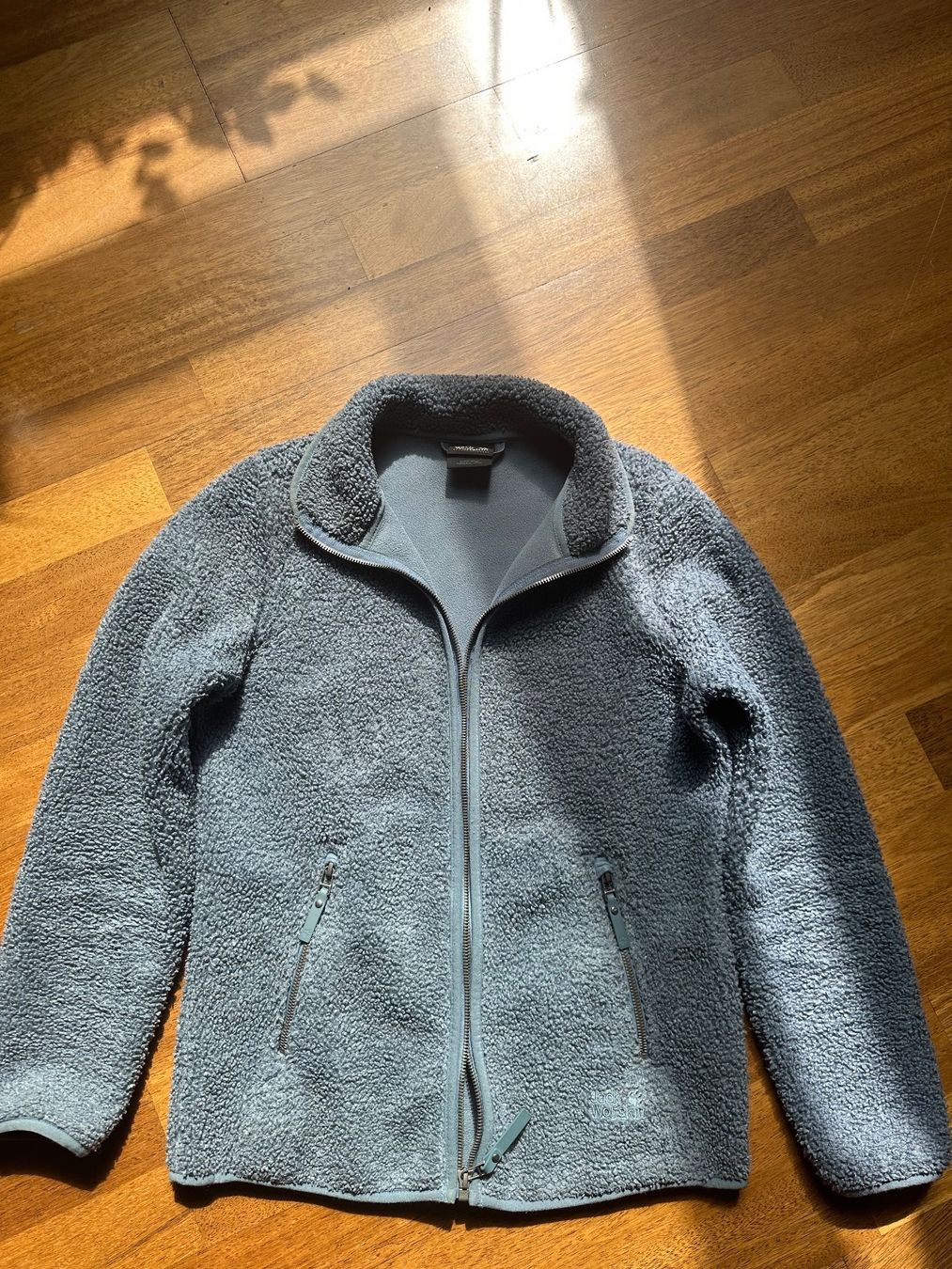 Jack Wolfskin Giacche: Jack Wolfskin jacke – Usato da Herzogenbuchsee venduto da SaRaDe77