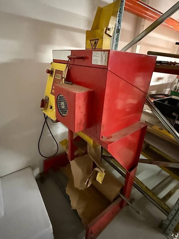 Tutte le macchine: Polstermaschine / Textilmaschine – Usato da Wängi venduto da inf_2hrj